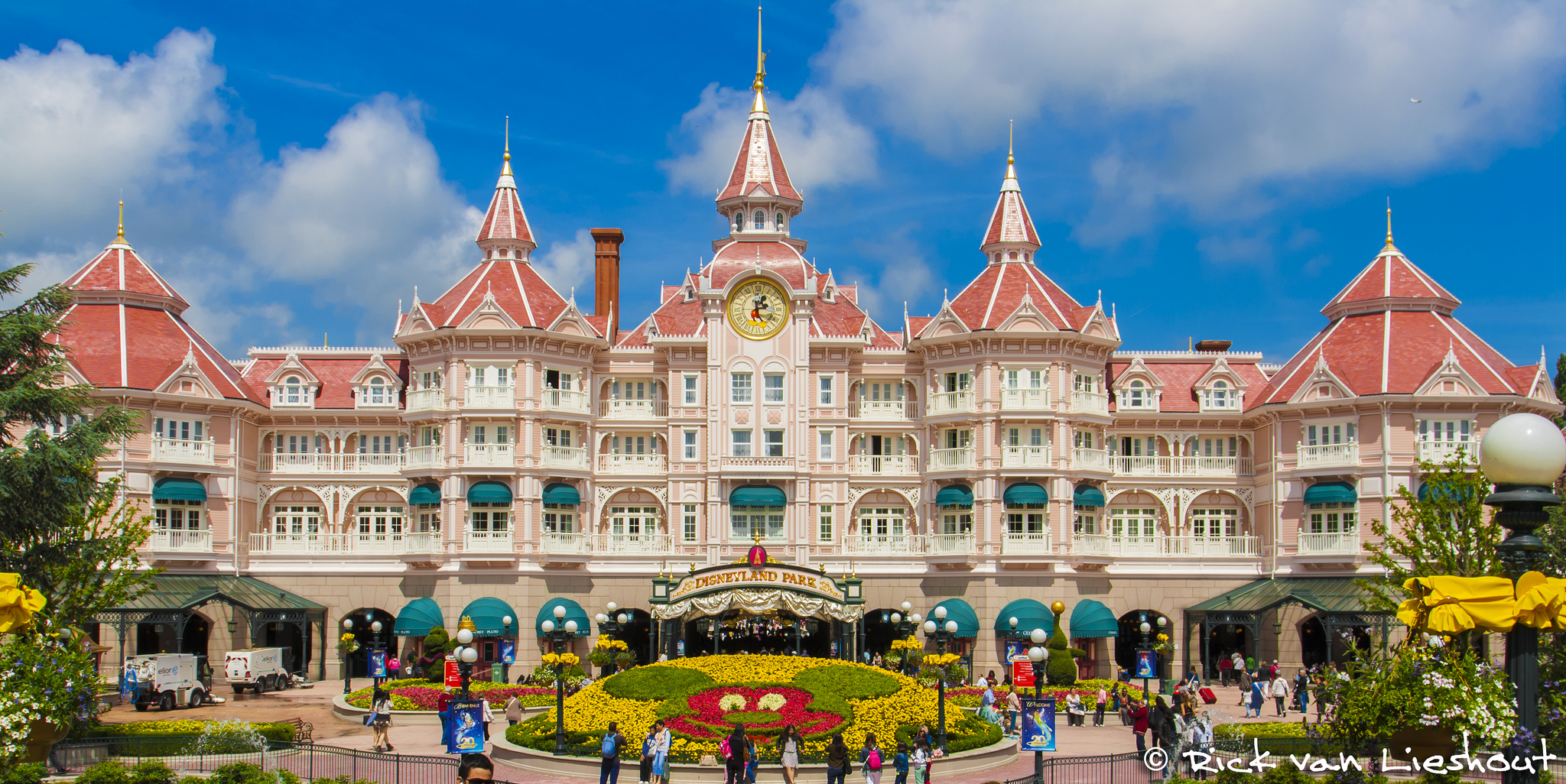 Rick Van Louesthon.jpg