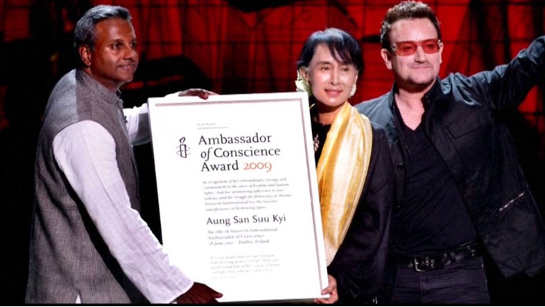 5AF06243512D4F19BAC23D9FE24D2BF8